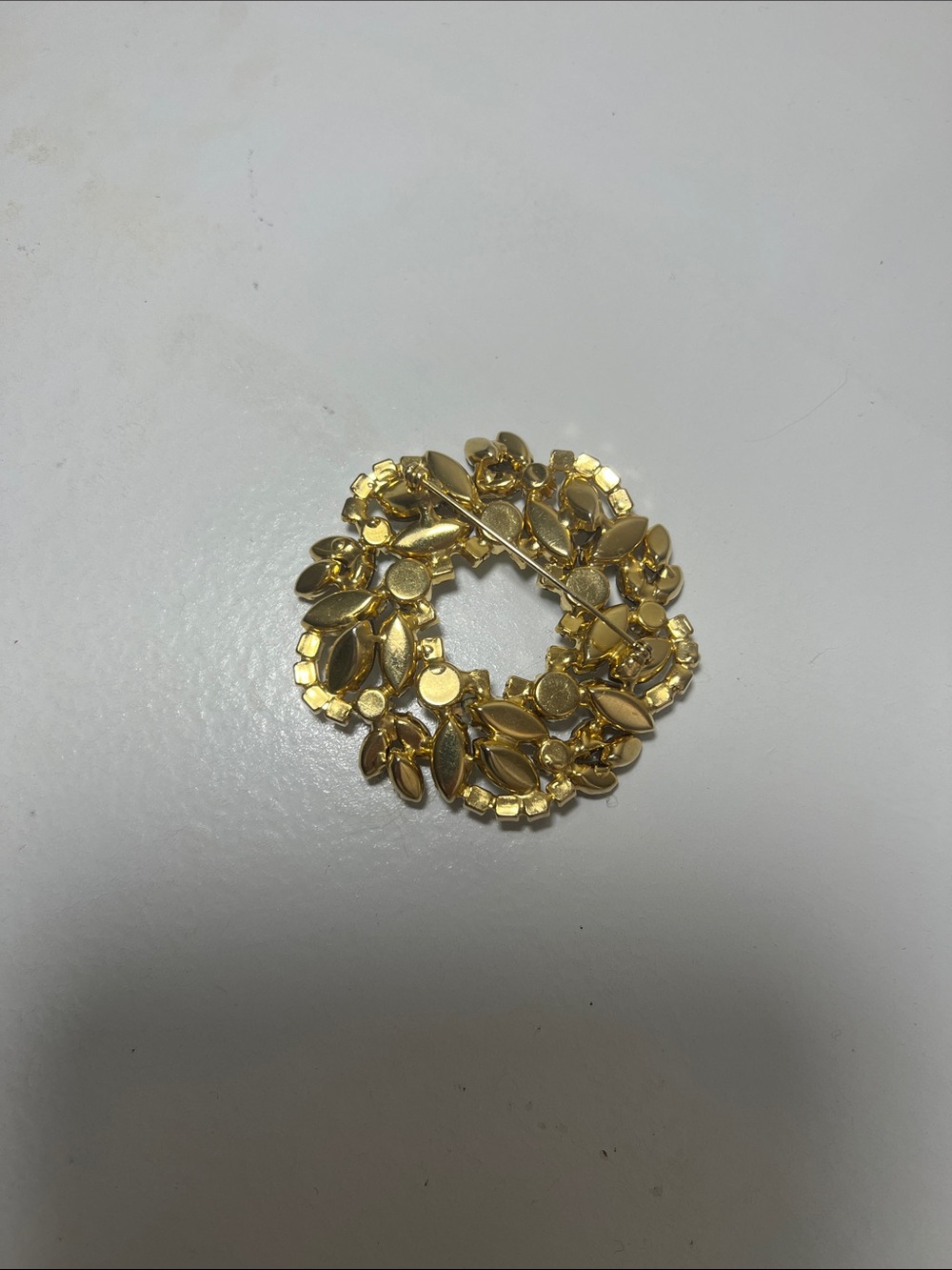 Crystal Vintage Wreath Brooch - Amber and Aurora Borealis - Picture 16 of 16